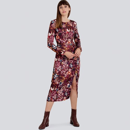 Patron Simplicity 9173- Robe ajustée avec découpe sous poitrine arrondie du 34 au 52